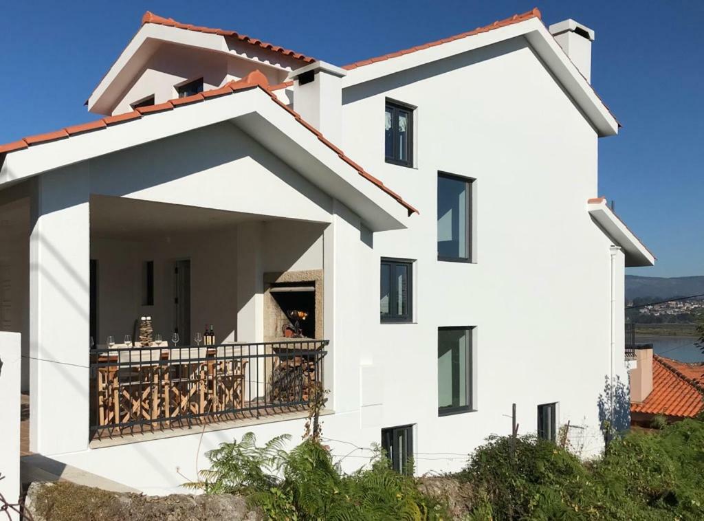 Trajadinha - Swedish House Villa กามีนญา ภายนอก รูปภาพ